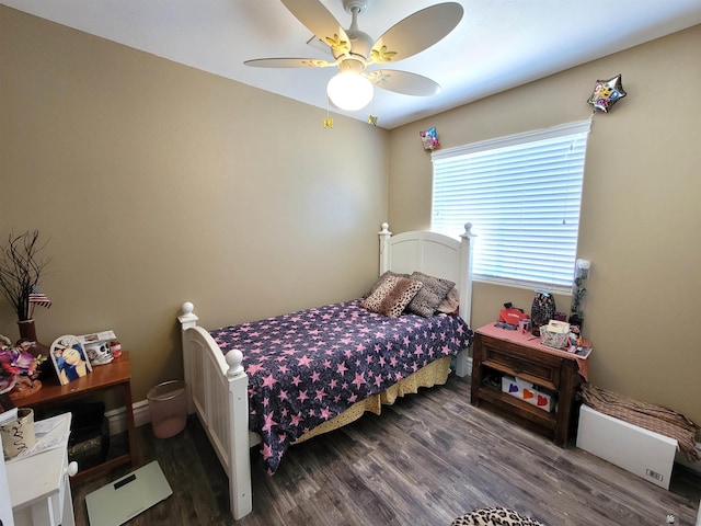 2193 S 40th Dr, Yuma, AZ 85364 - bedroom with wood finished floors and a ceiling fan