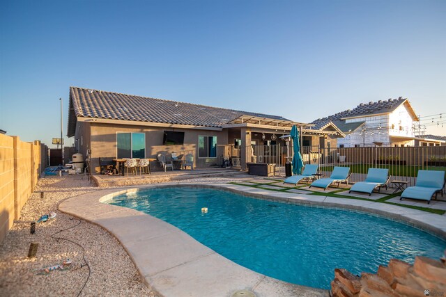 5712 E 45th Pl, Yuma, AZ 85365 - view of swimming pool with a patio and a fenced backyard