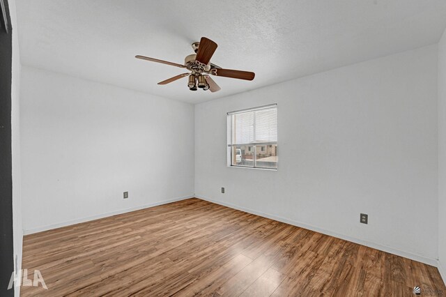 laundry area featuring cabinet space and independent washer and dryer