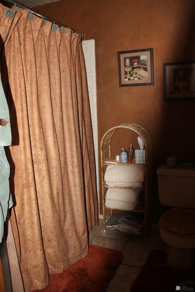 1936 W 15th Pl, Yuma, AZ 85364 - bathroom featuring toilet