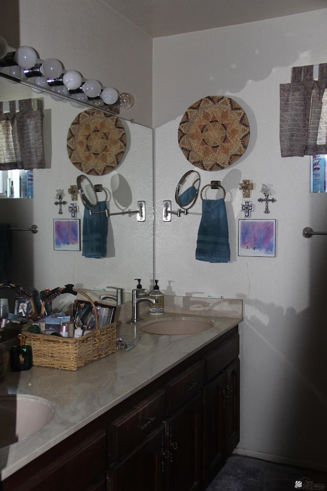1936 W 15th Pl, Yuma, AZ 85364 - bathroom featuring double vanity