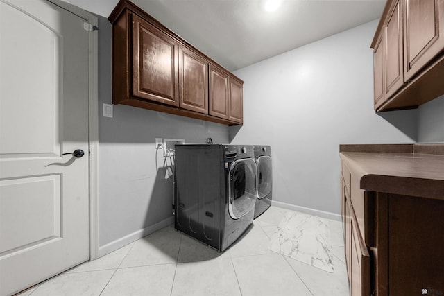 6194 E 46th Ln, Yuma, AZ 85365 - laundry area featuring cabinet space, independent washer and dryer, and baseboards