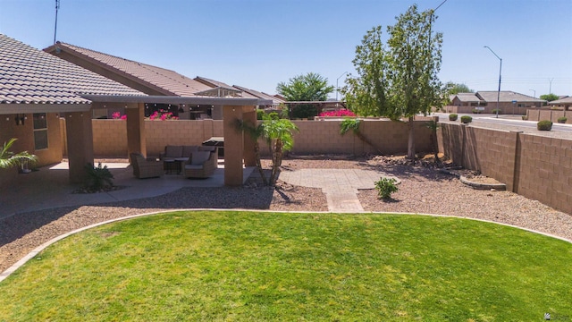 6194 E 46th Ln, Yuma, AZ 85365 - view of yard featuring a patio area