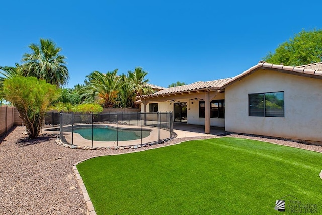 2967 S 47th Ave, Yuma, AZ 85364 - view of pool featuring a fenced backyard, a ceiling fan, and a patio area