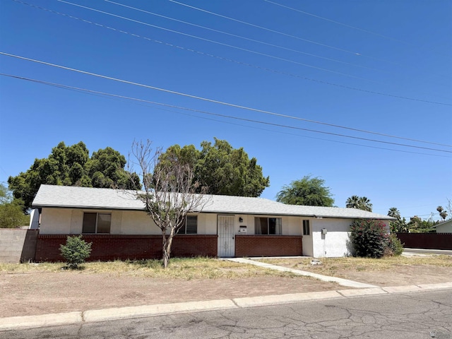 1805 S Dora Ave, Yuma, AZ 85364 - ranch-style home with brick siding and stucco siding