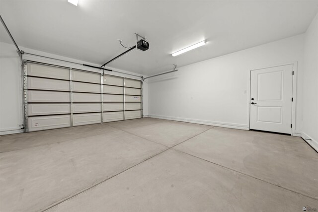 10778 E 45th Ln, Yuma, AZ 85367 - garage featuring baseboards