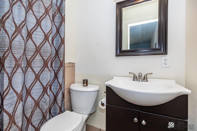 285 E 26th St, Yuma, AZ 85364 - bathroom with vanity and a shower with shower curtain