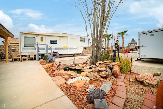 13252 E 54th Dr, Yuma, AZ 85367 - view of yard featuring a patio area and fence