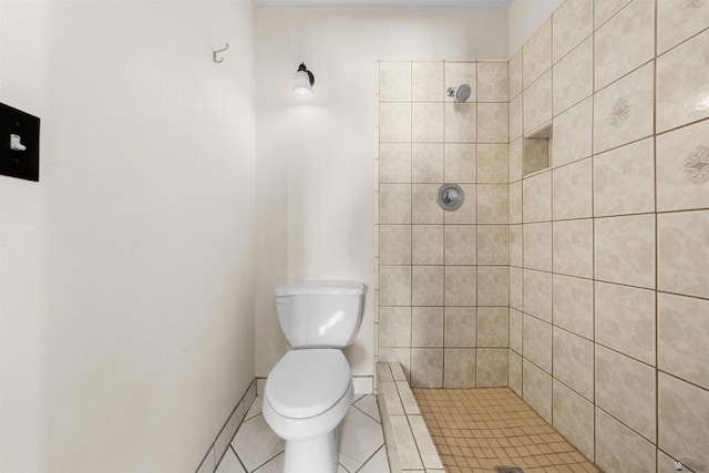 2155 S 14th Ave # 36, Yuma, AZ 85364 - full bath with tile patterned flooring, toilet, and a tile shower