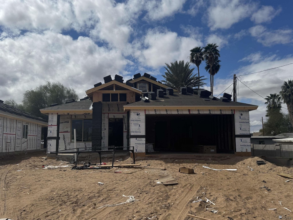 572 S 15th Ave, Yuma, AZ 85364 - property under construction with a garage