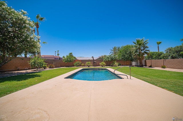 10388 S Fairway Loop, Yuma, AZ 85367 - view of pool with a patio and a fenced backyard