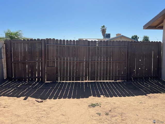 2514 W 21st St, Yuma, AZ 85364 - gate with fence