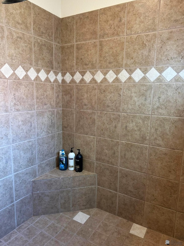 14818 E 52nd St, Yuma, AZ 85367 - bathroom featuring a tile shower