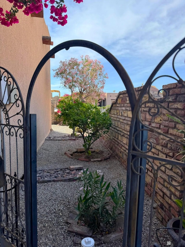 14818 E 52nd St, Yuma, AZ 85367 - view of gate