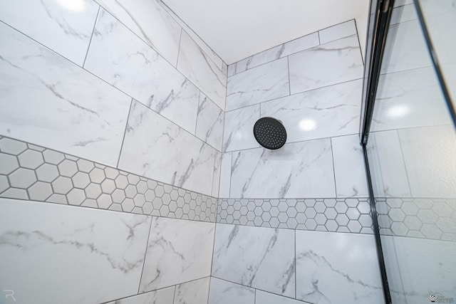 1911 W 18th St, Yuma, AZ 85364 - room details featuring a tile shower