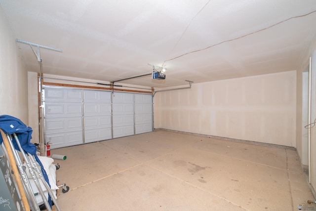 2794 W 27th Ln, Yuma, AZ 85364 - garage with a garage door opener
