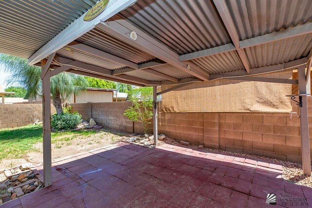 2928 W 27th Pl, Yuma, AZ 85364 - fenced backyard featuring a patio area