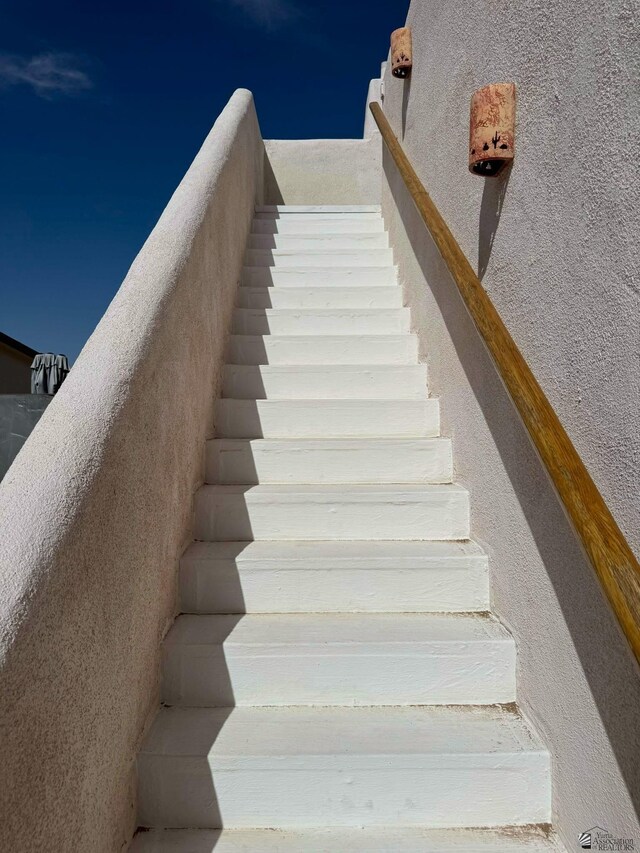 14551 E 49th St, Yuma, AZ 85367 - stairway featuring a textured wall