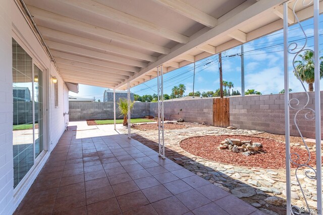 541 E Hacienda Dr, Yuma, AZ 85365 - fenced backyard featuring a patio area