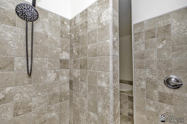 4272 W 27th Pl, Yuma, AZ 85364 - full bath with a tile shower