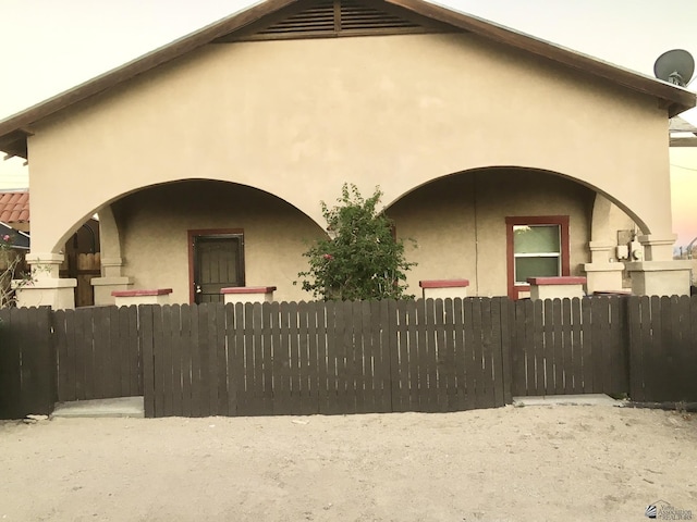 621 S Madison Ave, Yuma, AZ 85364 - back of property with stucco siding