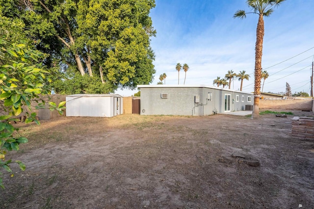 187 S San Clemente Dr, Yuma, AZ 85364 - back of house with stucco siding