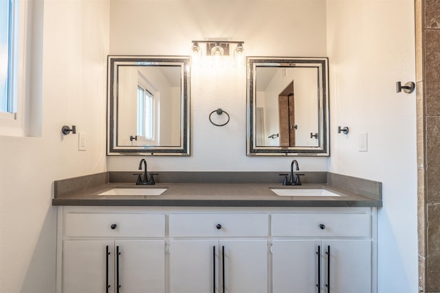 187 S San Clemente Dr, Yuma, AZ 85364 - bathroom with double vanity