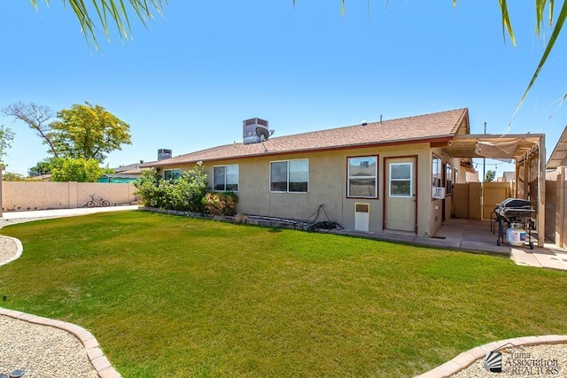 7442 E 24th Ln, Yuma, AZ 85365 - rear view of property featuring a patio area and stucco siding