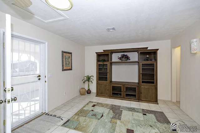 13734 E 47th Dr, Yuma, AZ 85367 - foyer entrance with tile patterned floors and visible vents