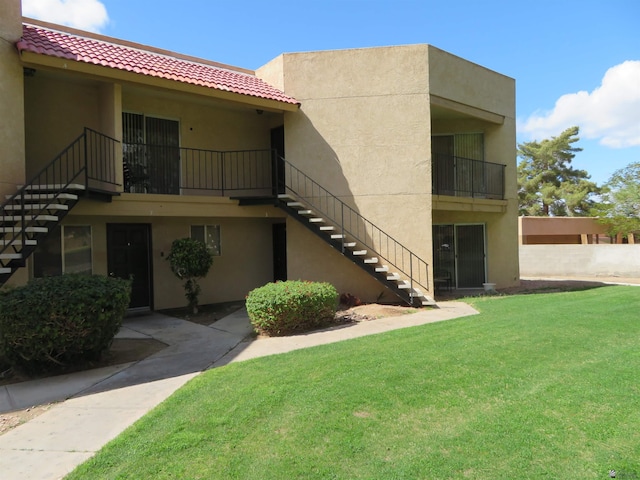 10642 E Camino Del Sol # 2, Yuma, AZ 85367 - view of building exterior featuring stairway