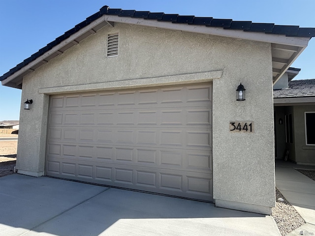 view of detached garage