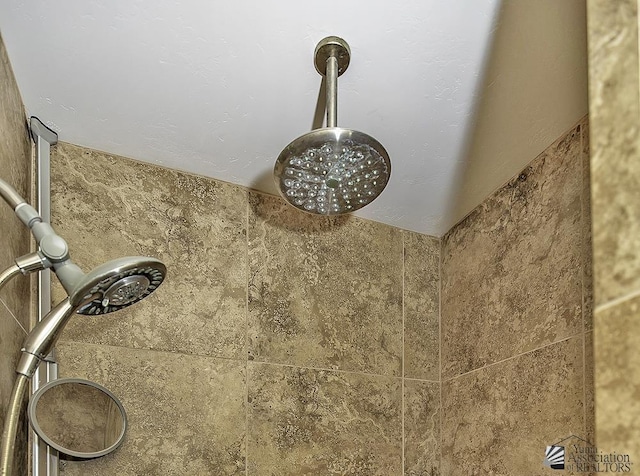 2793 S Aurora Ave, Yuma, AZ 85365 - bathroom view of a tile shower