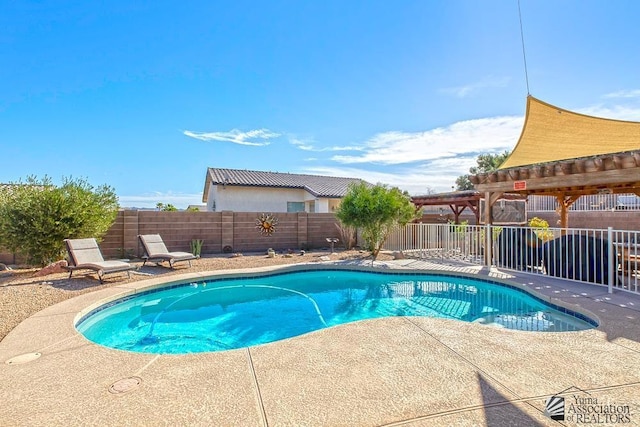2793 S Aurora Ave, Yuma, AZ 85365 - view of pool with a fenced backyard and a patio area