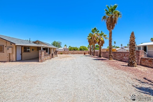 13466 E 47th St, Yuma, AZ 85367 - view of yard