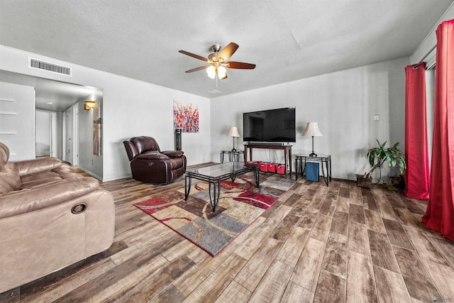 2621 S Walnut Ave, Yuma, AZ 85364 - living area with wood finished floors and ceiling fan