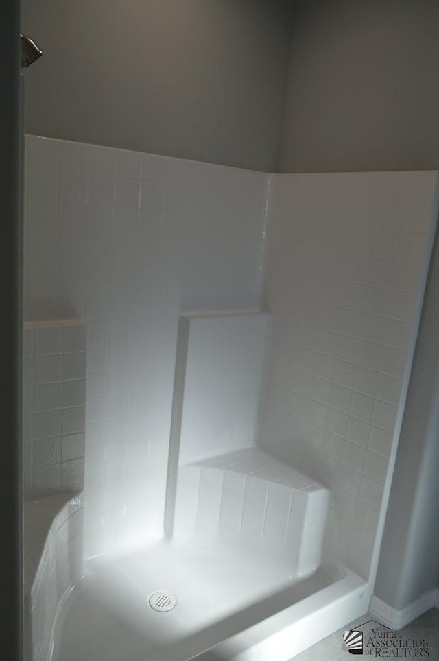 13113 E 54th St Lot 37, Yuma, AZ 85367 - bathroom with a shower and tile patterned floors