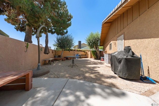 1215 S 41st Dr, Yuma, AZ 85364 - view of patio / terrace with a fenced backyard