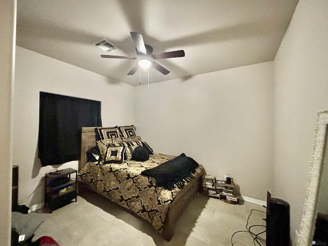 bedroom featuring visible vents, carpet flooring, baseboards, and a ceiling fan