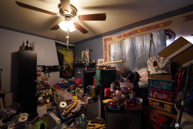 bedroom with ceiling fan