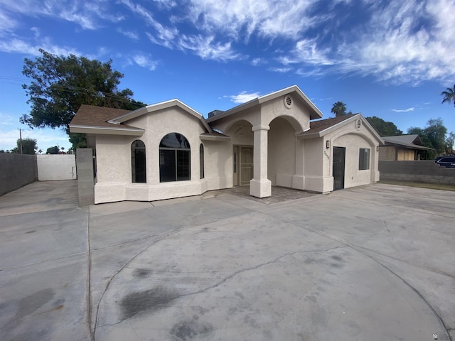 2472 S 18th Ave, Yuma, AZ 85364 - view of front of home featuring stucco siding
