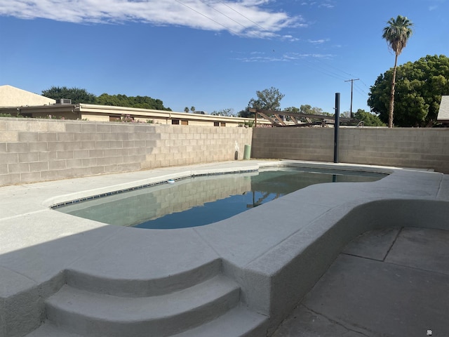 2472 S 18th Ave, Yuma, AZ 85364 - view of swimming pool with a fenced backyard