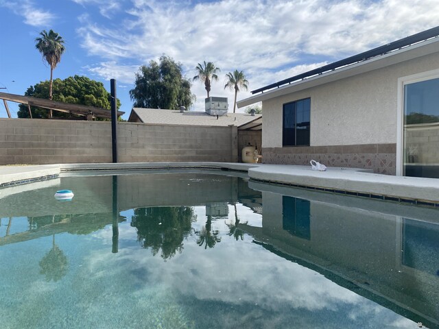 2472 S 18th Ave, Yuma, AZ 85364 - view of pool featuring a fenced backyard