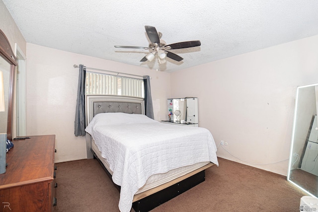 2556 W 14th St, Yuma, AZ 85364 - bedroom with carpet, a textured ceiling, and ceiling fan