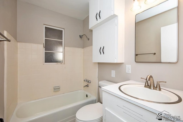 2735 S Mesa Ave, Yuma, AZ 85364 - full bathroom with toilet, vanity, and shower / bath combination