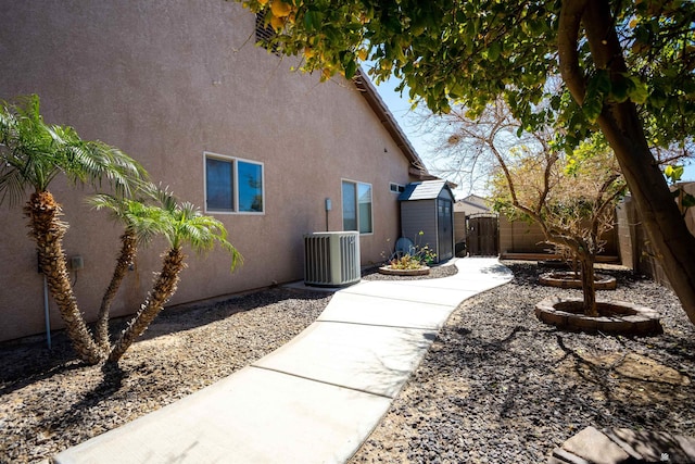 7942 E 36th Ln, Yuma, AZ 85365 - view of yard with cooling unit and a gate