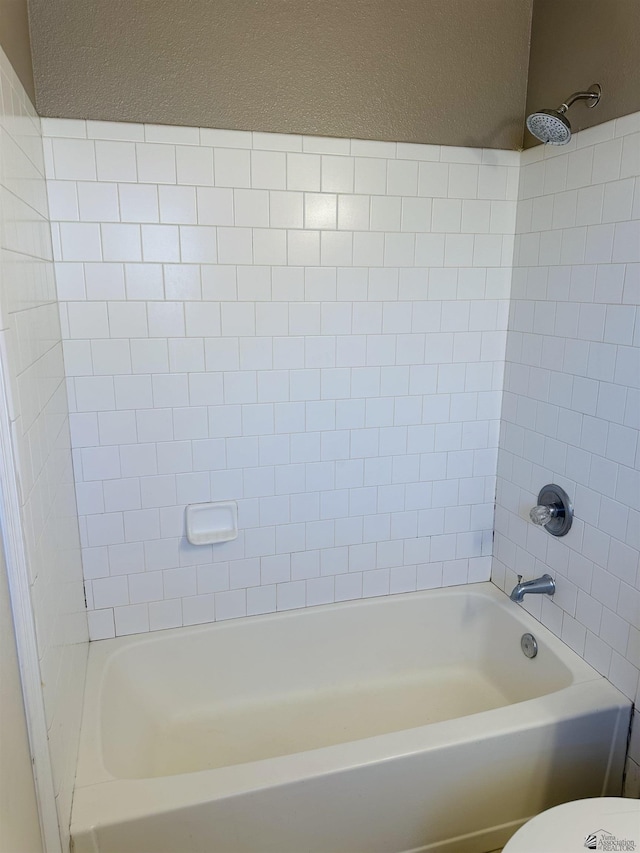 4732 W 17th Ln, Yuma, AZ 85364 - bathroom with toilet and washtub / shower combination