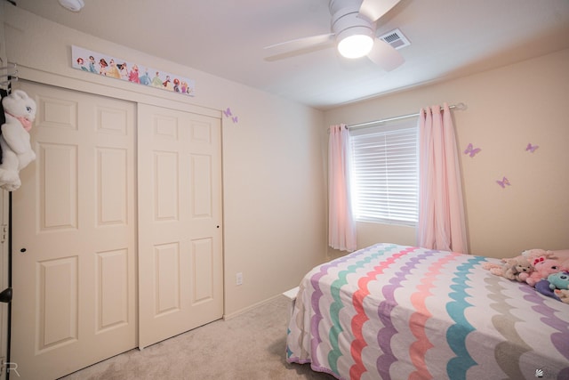 7850 E 44th Pl, Yuma, AZ 85365 - bedroom with a ceiling fan, visible vents, carpet, and a closet