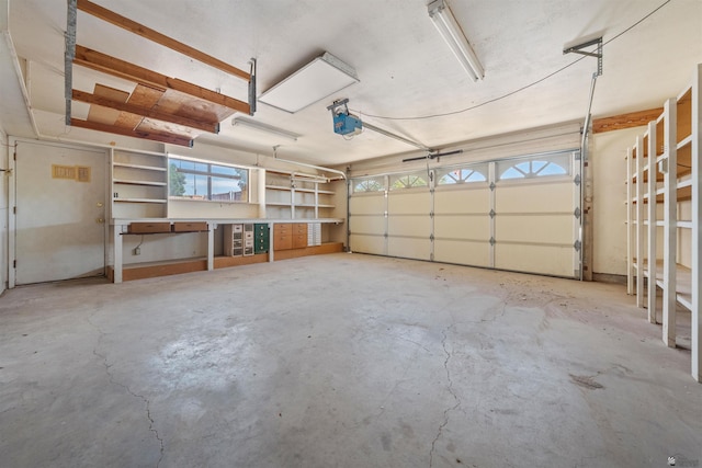 1228 S 40th Dr, Yuma, AZ 85364 - garage with a garage door opener