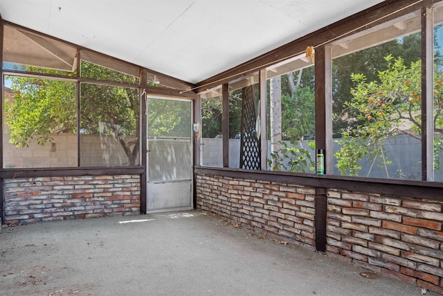 1228 S 40th Dr, Yuma, AZ 85364 - unfurnished sunroom featuring lofted ceiling