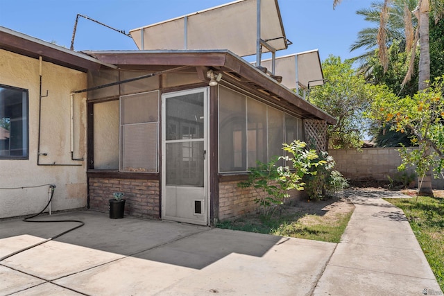 1228 S 40th Dr, Yuma, AZ 85364 - entrance to property with a patio area and stucco siding
